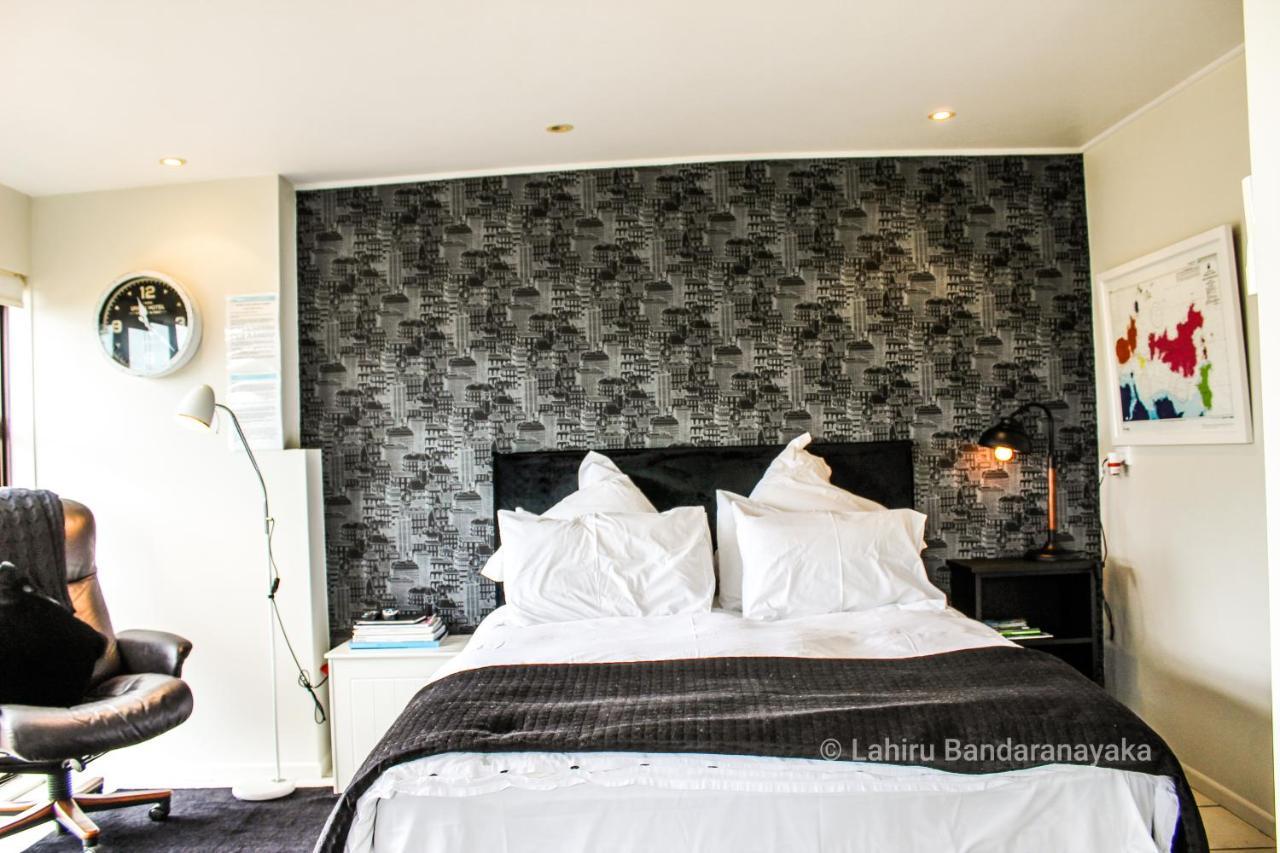 Le Chalet Waiheke Apartments Ostend Екстериор снимка