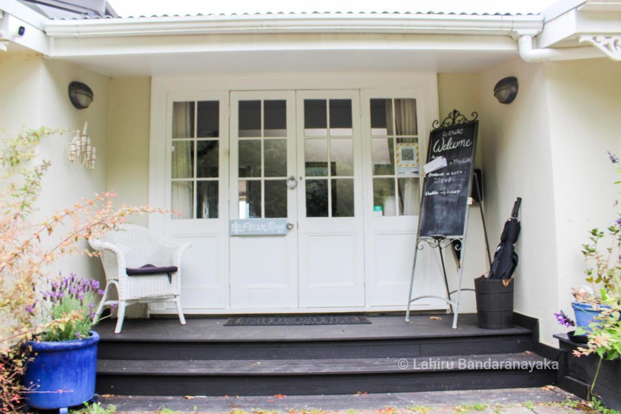 Le Chalet Waiheke Apartments Ostend Екстериор снимка