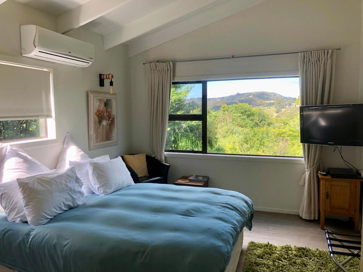 Le Chalet Waiheke Apartments Ostend Екстериор снимка