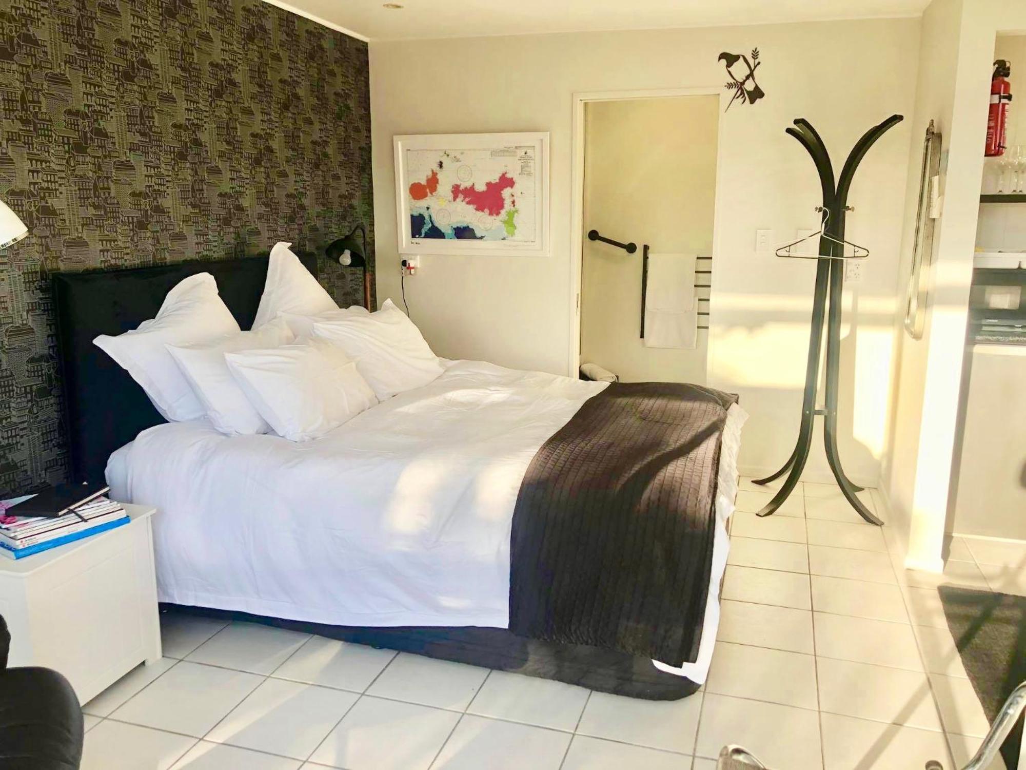Le Chalet Waiheke Apartments Ostend Стая снимка