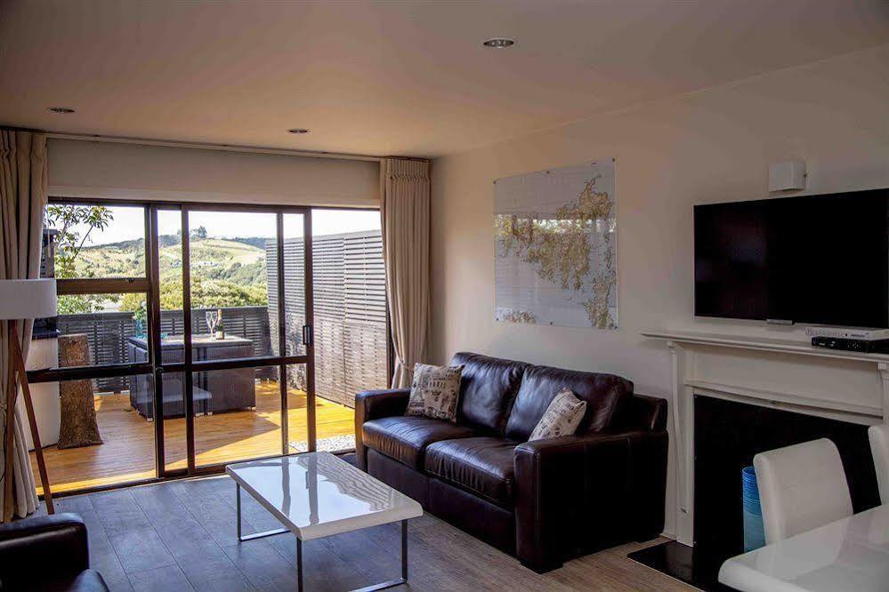 Le Chalet Waiheke Apartments Ostend Екстериор снимка